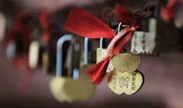 生 肖 豬：恭喜你 有福氣 有運氣 有財氣 事業興旺 財源滾滾 家庭幸福美滿