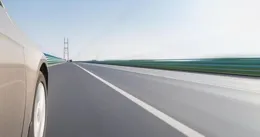 高速上是不是油車完勝電車？