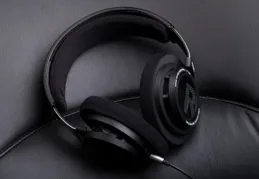 求推薦個頭戴式藍芽耳機！！好糾結啊！?