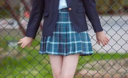 女生穿長裙要穿安全褲麽？