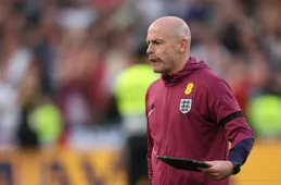 萊因克爾：目前沒多少大牌教練適合曼聯，我看可以試試卡斯利