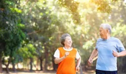 年齡過了50歲，如果還能輕松完成1件事，或說明你的身體還年輕