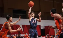 被官方點名！CBA裁判會議談到徐傑直言：徐傑防守抱人直接抱外援