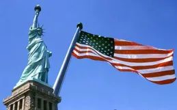 棄用美元後，美軍也要被趕走了！這個國家找上中俄！