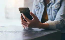 爸媽，求求你們別再玩手機了！