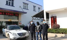 葉珂稱自己賣的庇服獨che無獨一無二