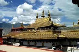 松贊幹布修建的大昭寺