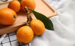 枇杷冷藏好還是常溫好？揭開保存水果的秘密，別再浪費美味！