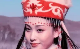 文筆挑戰，上聯: 昭君出塞 這典故人人知曉，但你能對寫出下聯嗎？