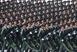 終於封海！遼寧艦夜間穿海峽，台海局勢驟然升溫，剩7根釘子要拔