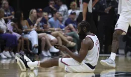 20億新館開練！哈登9中9肌肉搶鏡 曬柯瑞合照深情配文 小卡咧嘴大笑