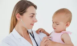 10月大嬰兒蛋白過敏休克，輔食添加需要謹慎，專家詳解安全攻略