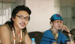 與楊麗萍離婚多年，前夫劉淳晴毅然回到身邊，無兒無女也無妨