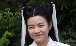 長相平平卻尬演「絕世美人」的8位元演員，看看都有誰？