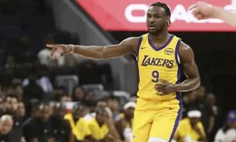 詹姆士：布朗尼承擔的壓力太大導致發揮不佳，希望球迷多包容他