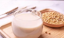 牛奶、豆漿大PK，哪個更有營養、更適合中國人？