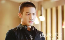 哈哈一笑，30張搞笑動圖：美婦一笑，生死難料