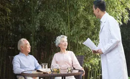 親兄弟兩個，一個去當兵一個考上大學，十年後不同的人生