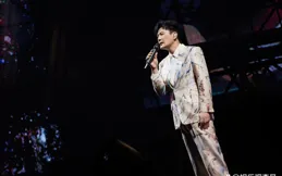 張信哲最火的十首歌曲，首當其沖的就是【過火】，你認為呢？