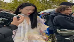 時裝周驚現，吳昕穿搭引爭議，孫怡大變樣，劉亦菲一出場秒殺全場