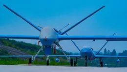 中國無人機首曝「野獸模式」，16發飛彈堪比重武直，客戶滿分好評