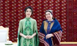 熟女風盛行：金建希的綠色刺繡連衣裙啟示錄