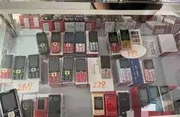 【新潮流：年輕人爭相購買老年手機，復古風潮是逃避還是反思】