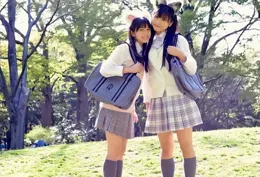 女生為什麽都喜歡穿超短裙和短褲呢？