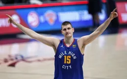 威少展示大金鏈腹肌亮了：約基奇贊不可思議 330萬背鍋俠扭轉風評