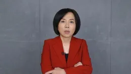 支持兩岸統一，卻出身深綠家庭，黃智賢和家人關系如何