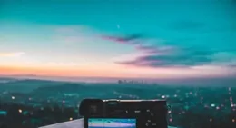 短視訊與電商的「七年激戰」：誰將勝出？