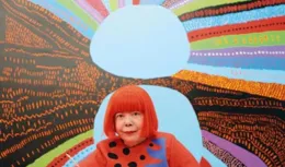 精神病藝術家：她推崇人們不穿衣服，戀上50歲老翁，十年無性戀愛