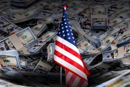 美聯準降息後，中國廢掉美方一張好牌，未來4年，金融危機將加劇