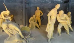 劉文彩莊園真相：無論怎麽洗，也洗不掉惡霸地主對農民的壓迫本質