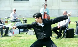 侯明昊花少之旅，勇敢擔當展魅力，青春冒險綻光彩。