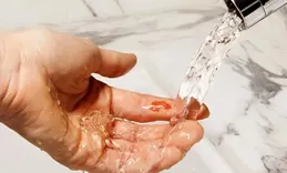 千萬要註意，皮膚老是長疙瘩和膿包，或是幾種病在求救，別大意了