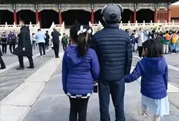 劉德華攜12歲女兒遊故宮，合照引爆網路：文化自信真香！