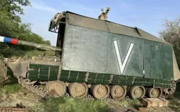 美軍無人機群進度曝光，或可「互相對話」，中國自行火炮開始加棚