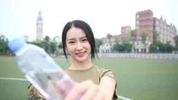 爆笑神評！這位程女士的顏值很高，你給她打幾分？網友評論絕了！