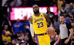 洛杉磯湖人隊2024-25賽季藍底定妝照