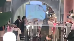 劉亦菲學射擊視訊被曝，背薄如紙，細腰一把抓，身材緊致不顯胖！