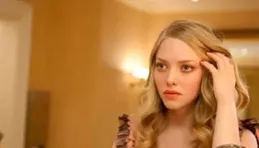 天使臉蛋魔鬼身材的吳艷妮，私下穿搭更是火辣！