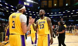 12中8砍19分，詹姆士正式改變打法，球迷：得分變得更輕松