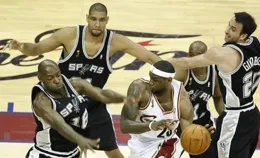 看了2007年總決賽數據，才明白詹姆士輸在陣容深度，帕克贏在體系