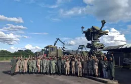 美軍f15機群轟炸伊朗基地，邊境俄軍沒敢輕舉妄動