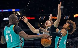 刺激！莫蘭特13+4+3&克拉克17+4，灰熊七人上雙121-116力擒獨行俠