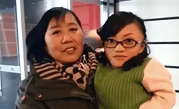 帥氣小夥娶68公分「小矮人」，抱著嬌妻唱紅人生，如今有車有房