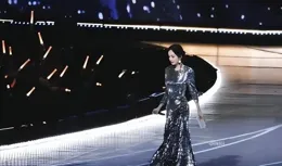 王者榮耀共創之夜：楊冪絕美，鞠婧祎蜂腰，都不及沈騰發胖吸睛