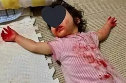 趁3歲孩子午睡，媽媽到樓下取快遞，回家看到的場景，被嚇得腿軟