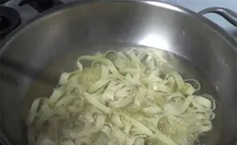 一絕幹豆腐怎麽做？教你自己在家制作，幹豆腐鹹香微辣，收藏了